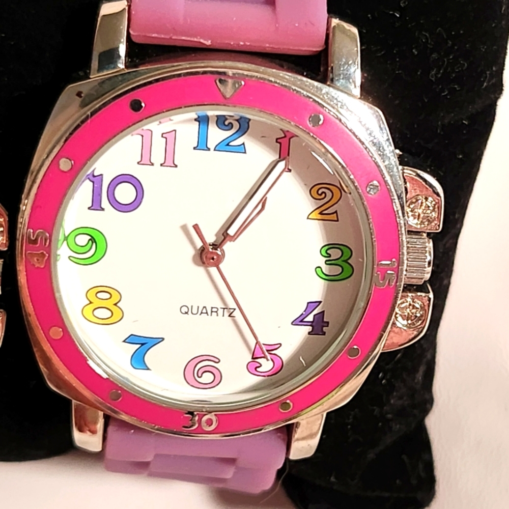 Watches! - Picture 3 of 4